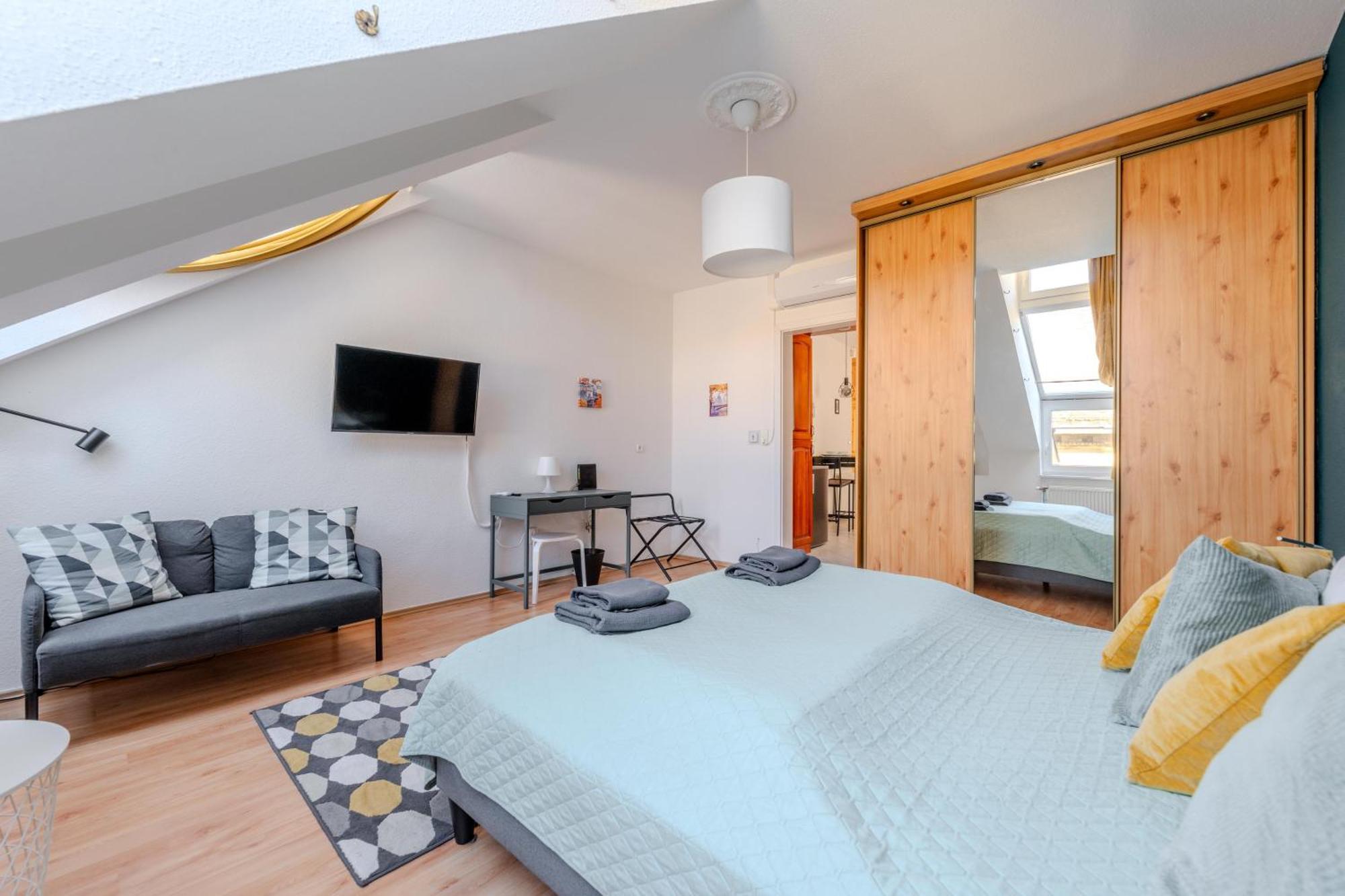 Cozy Flat In The Heart Of Buda Budapest Ngoại thất bức ảnh